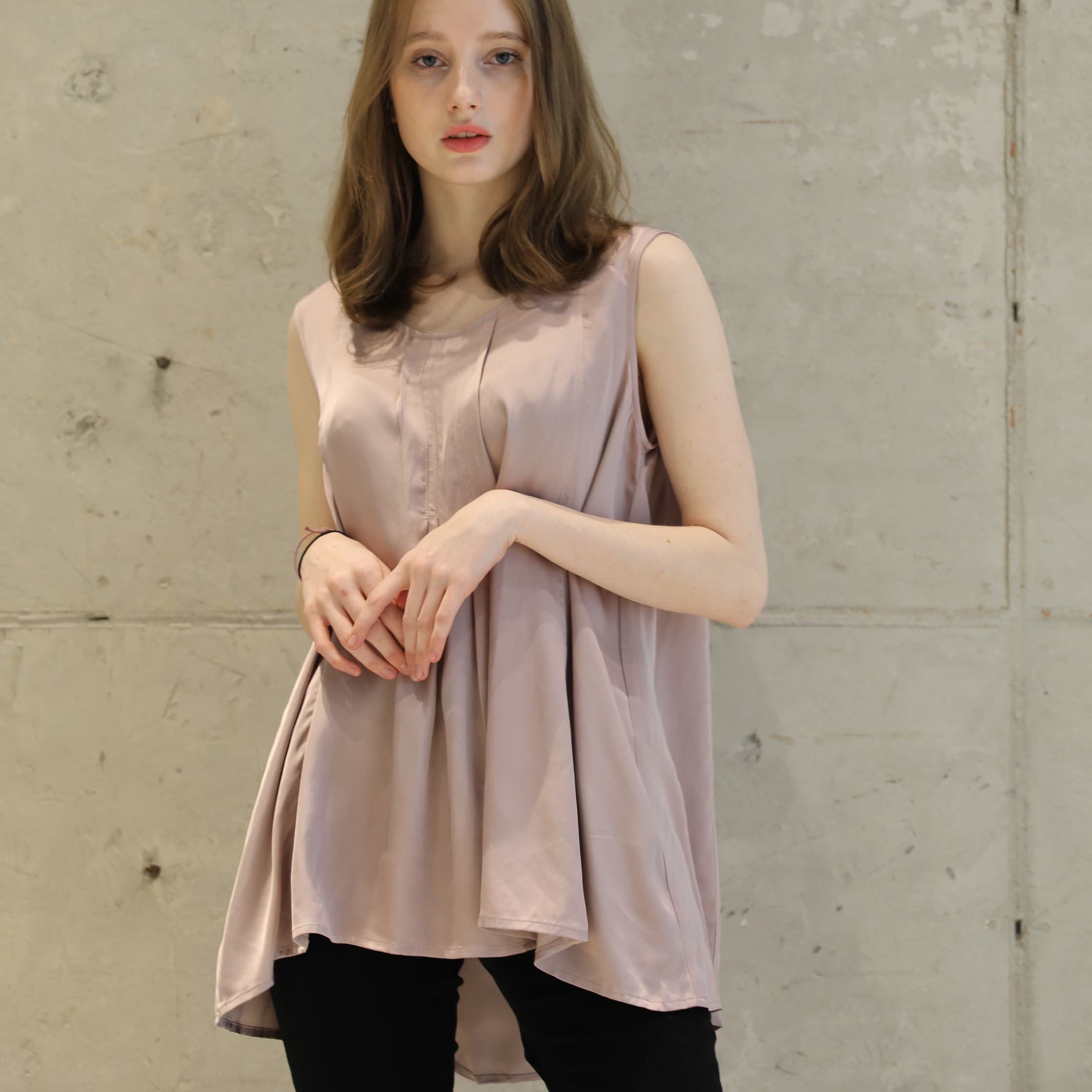 [ROOKIEBUD] Pin Tuck Pleated Sleeveless Top 1