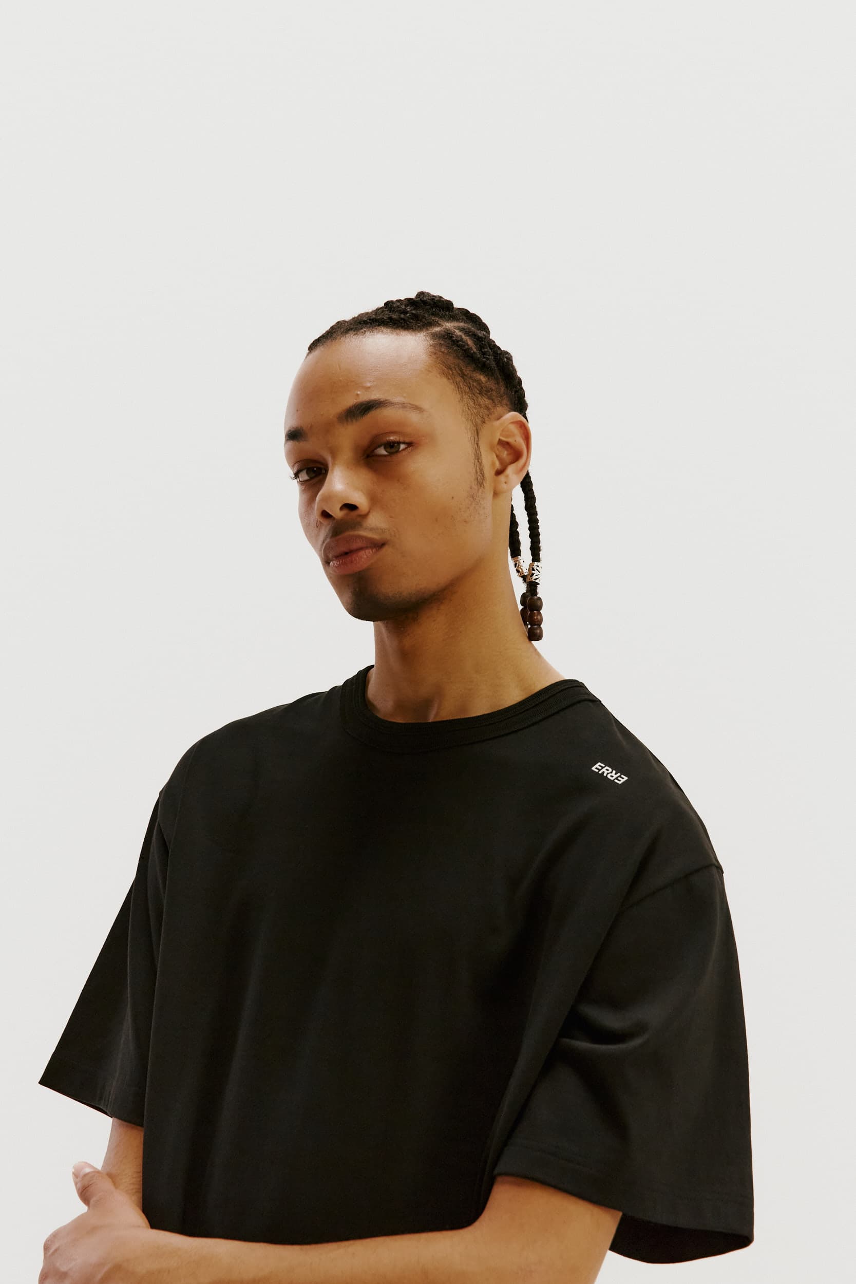 [ERRE] Two Crew Neck T-Shirts 3