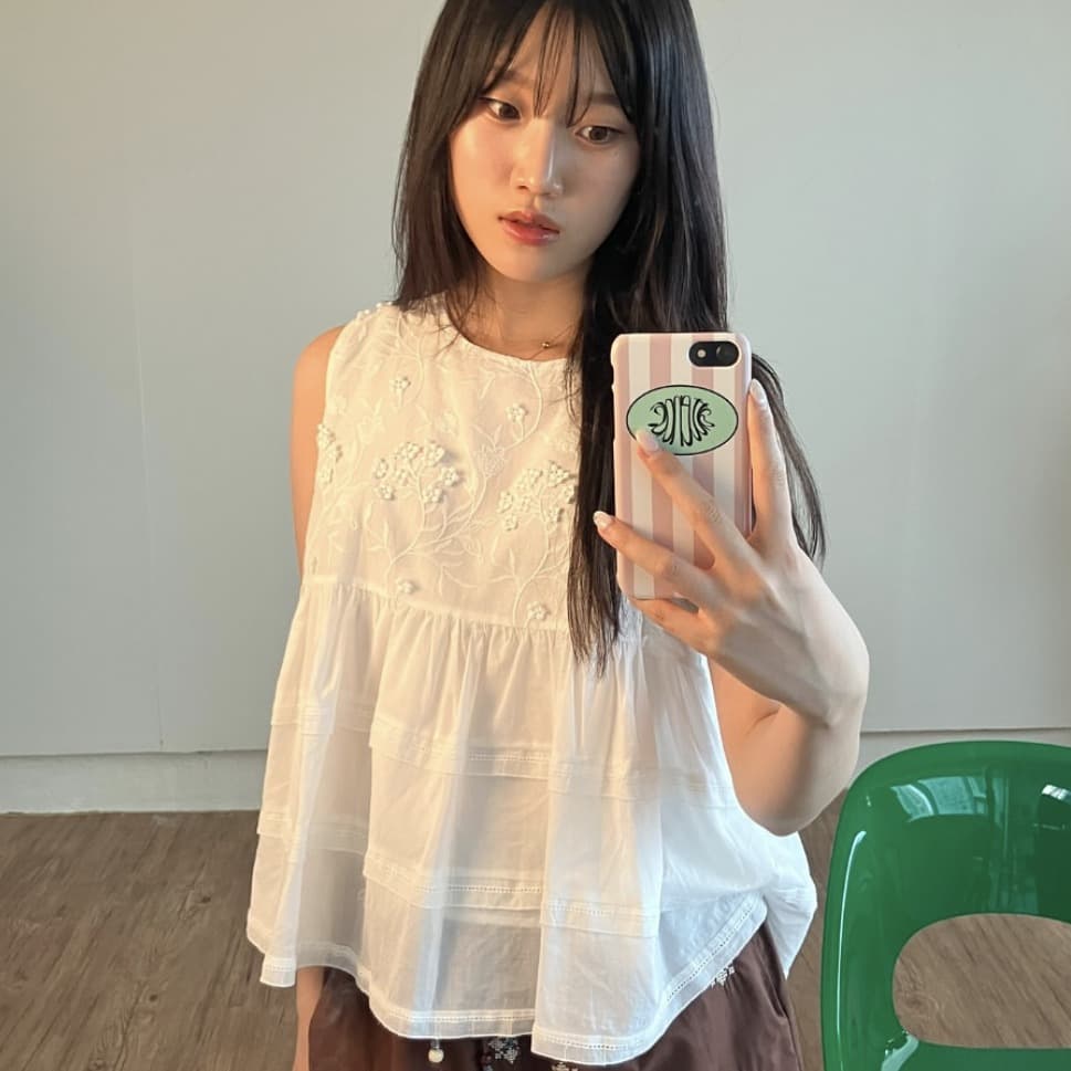 [MARIGOLD] Age Frill Sleeveless Top 1