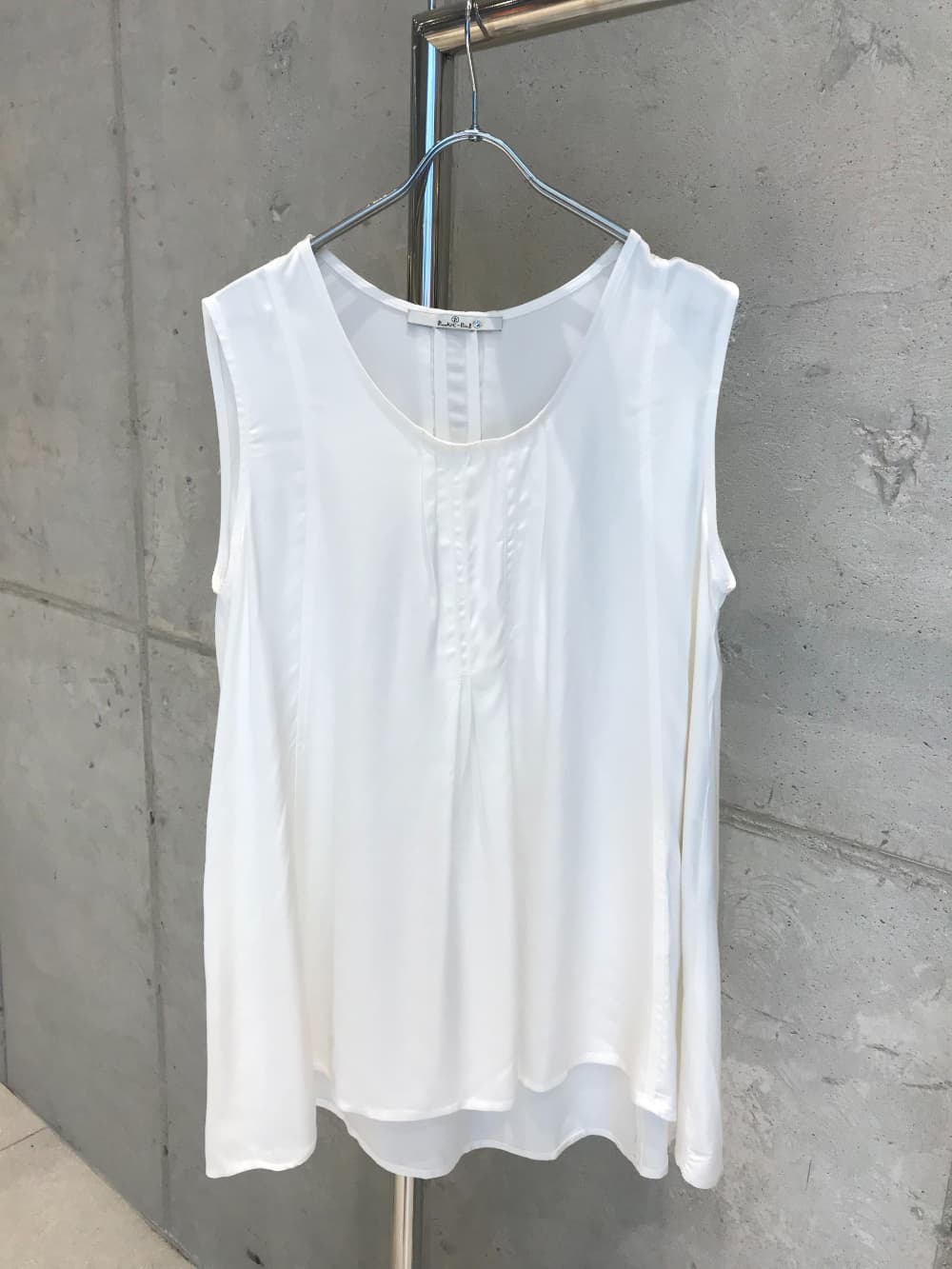 [ROOKIEBUD] Pin Tuck Pleated Sleeveless Top 2