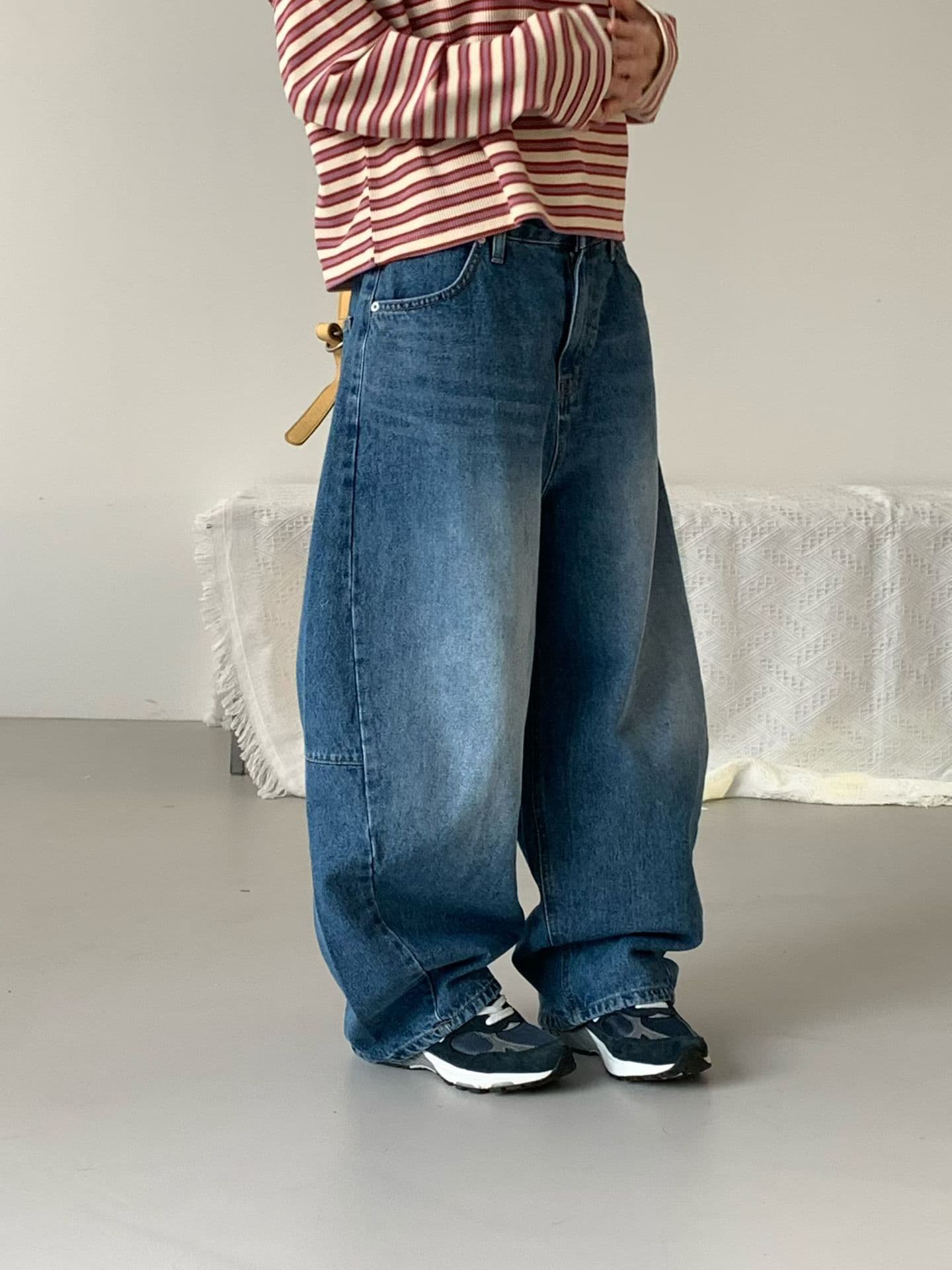 [VENTI] Fade Curve Jeans 5