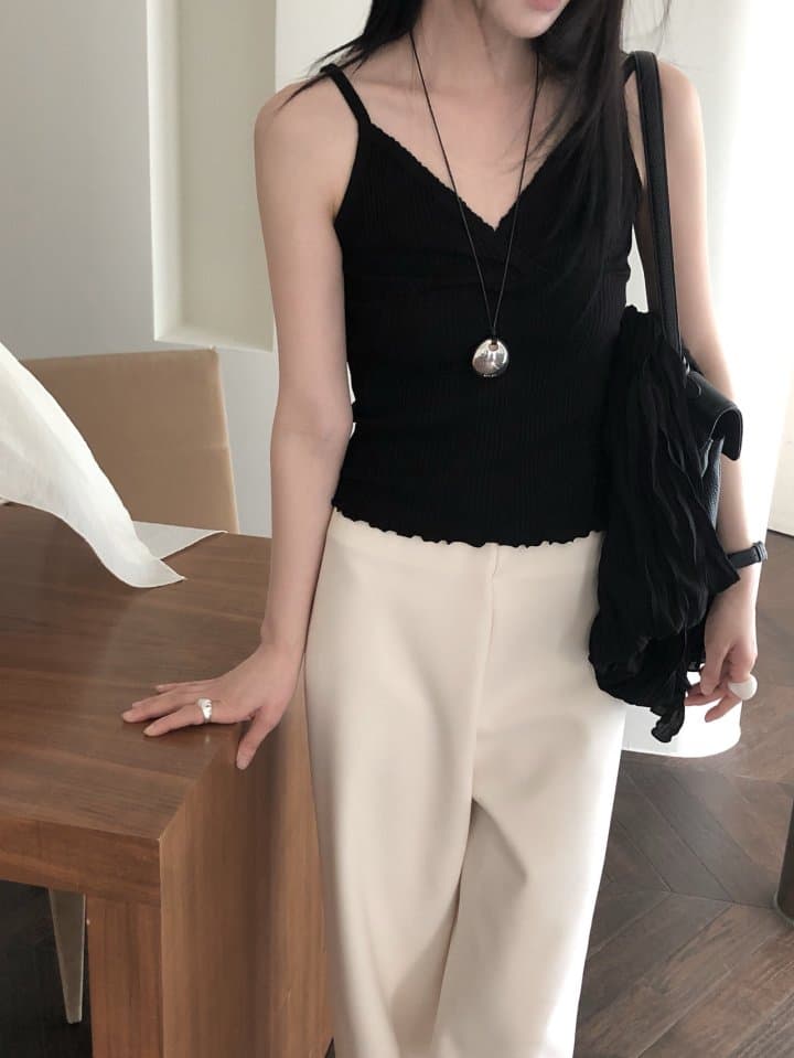 [LE BUTTER] Senz Lace Sleeveless Top 7