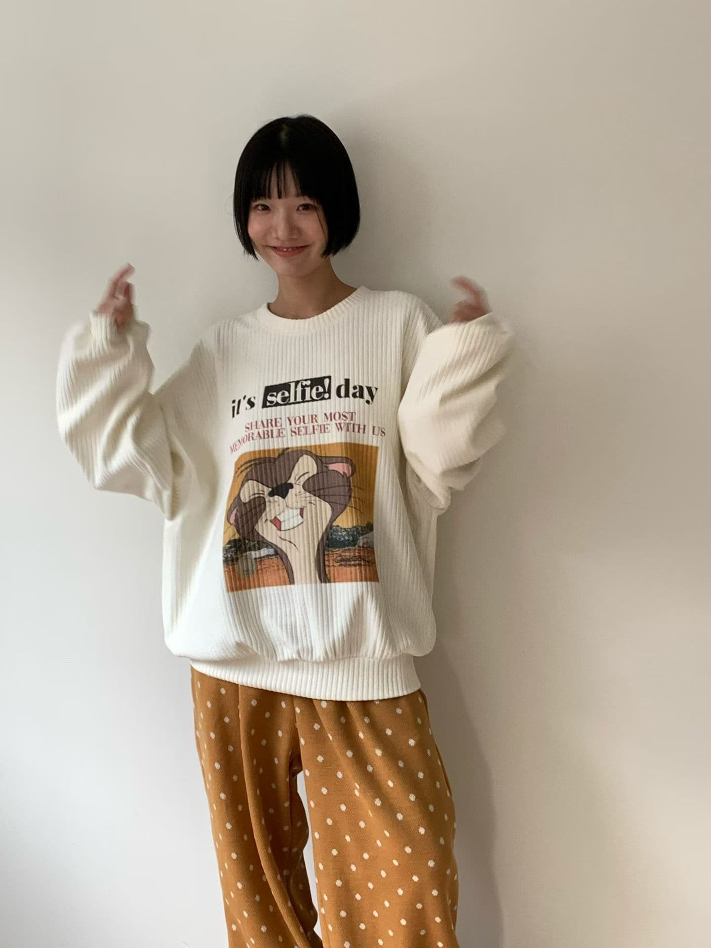 [VENTI] Selfie Sweatshirt 10