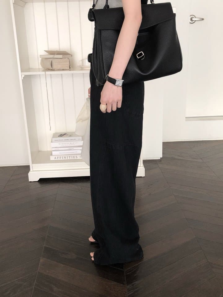 [LE BUTTER] Epor Black Jeans 5