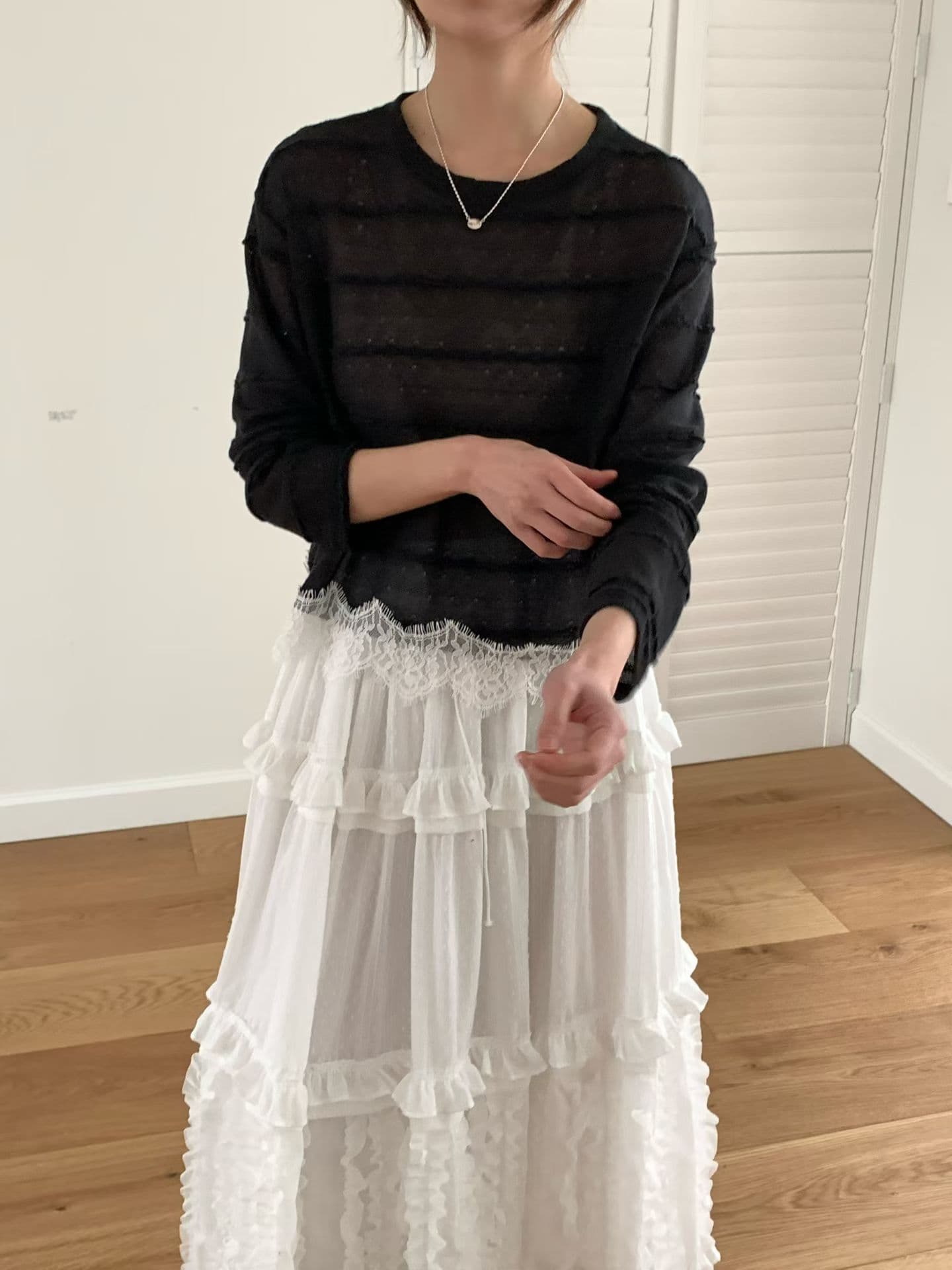 [VENTI] Koe Lace T-Shirt 2