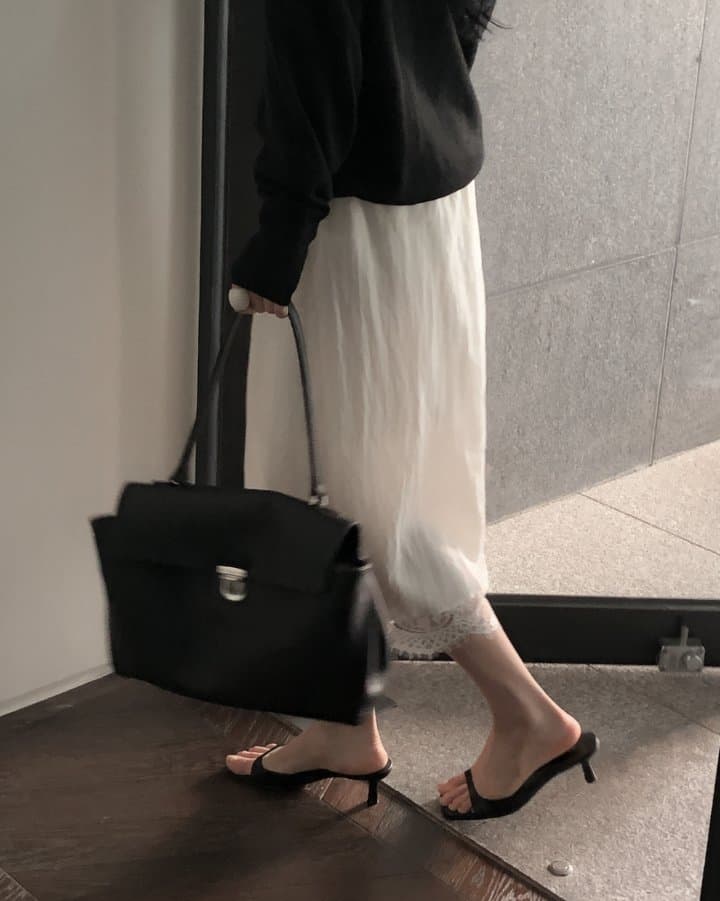 [LE BUTTER] Melbourne Lace Skirt 3