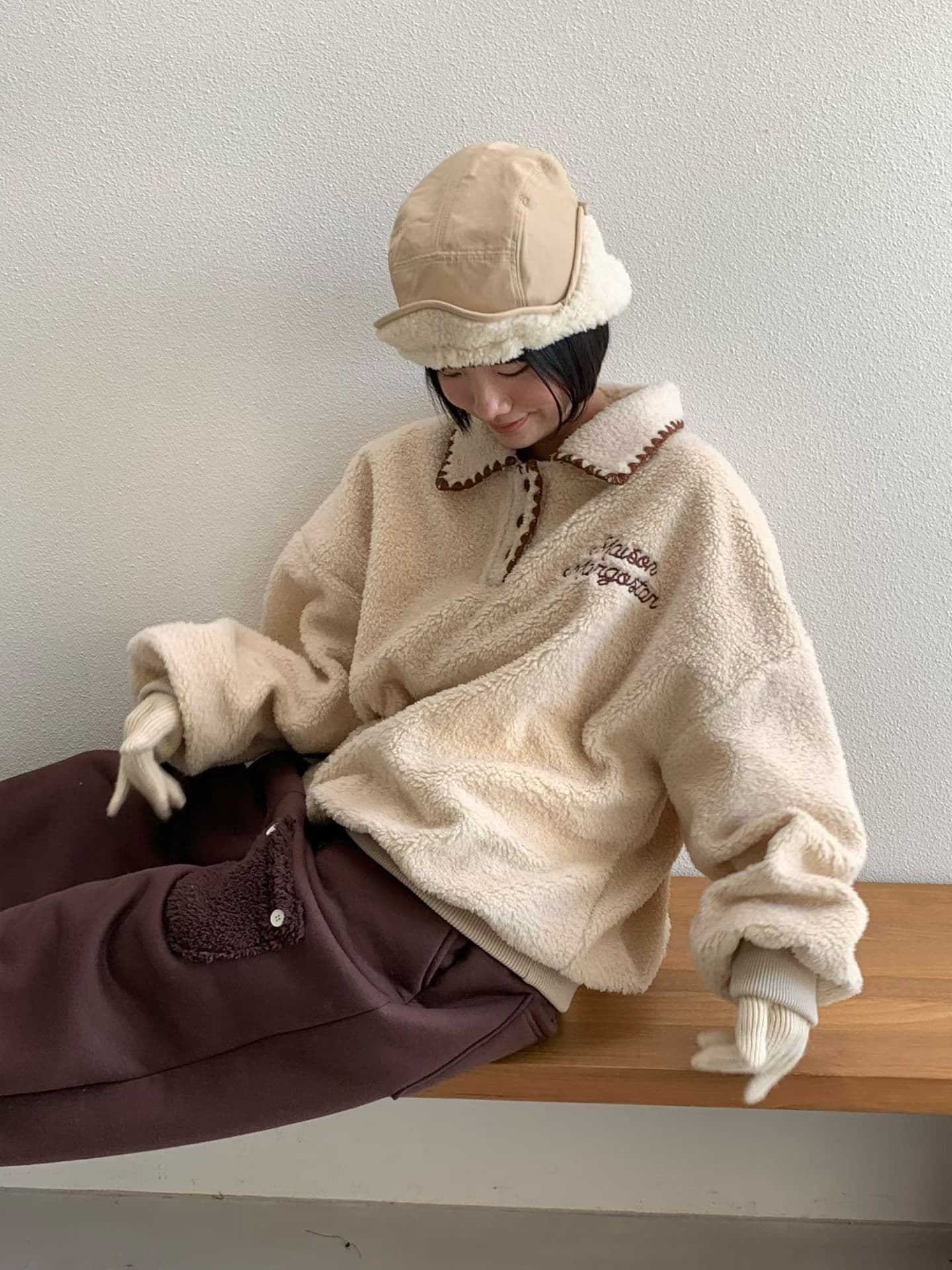 [VENTI] Mellow Collared Sweatshirt 3