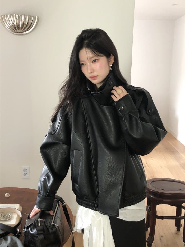 [LE BUTTER] High-Neck Vegan Leather Jumper 9