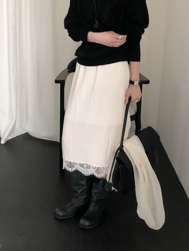 [LE BUTTER] Melbourne Lace Skirt 8