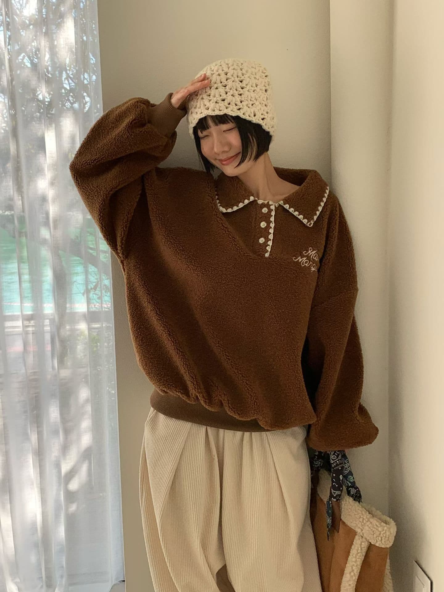 [VENTI] Mellow Collared Sweatshirt 2