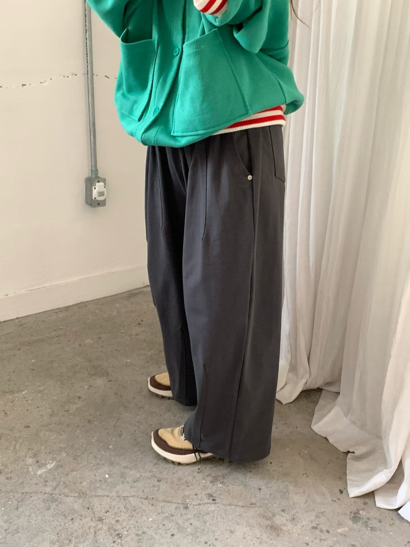 [VENTI] Single Dart Pants 3