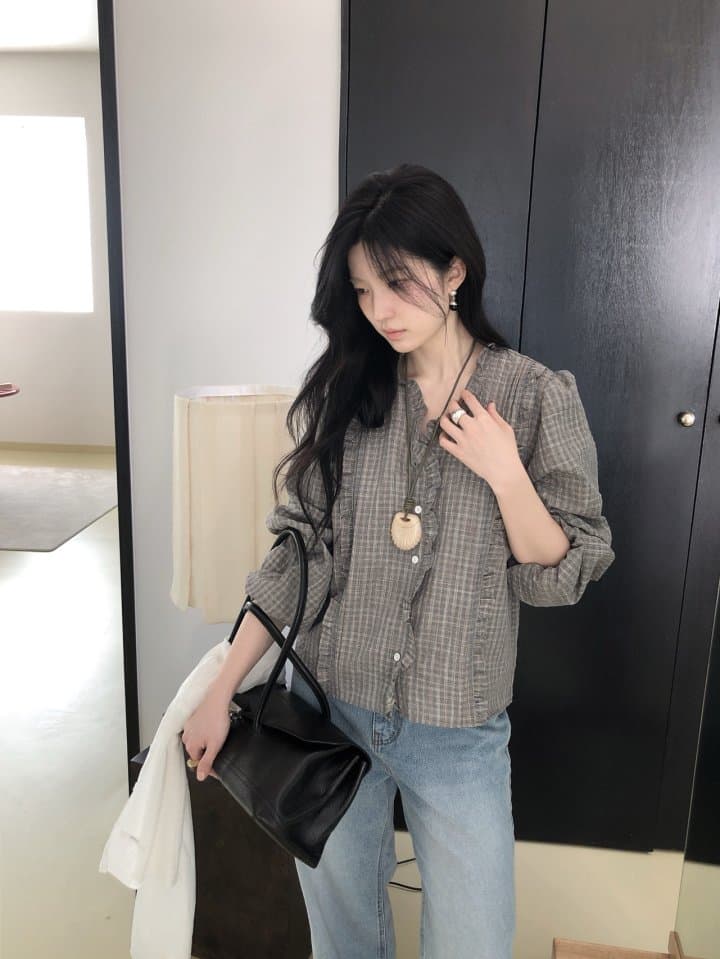 [LE BUTTER] Jane Frill Blouse 4