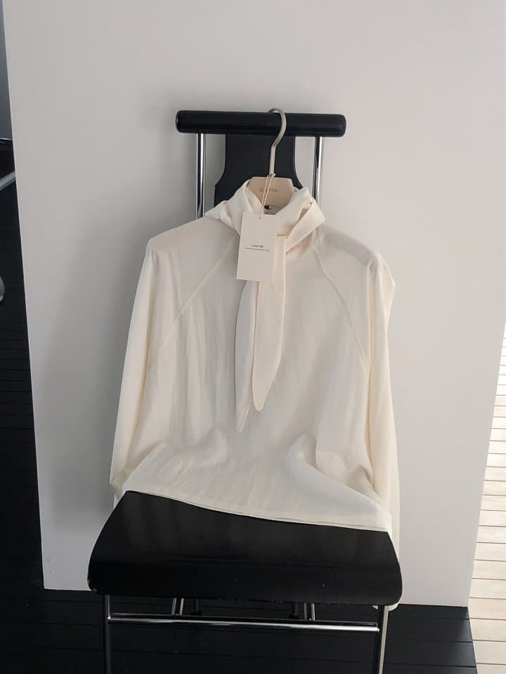 [LE BUTTER] Mer Scarf Blouse 6