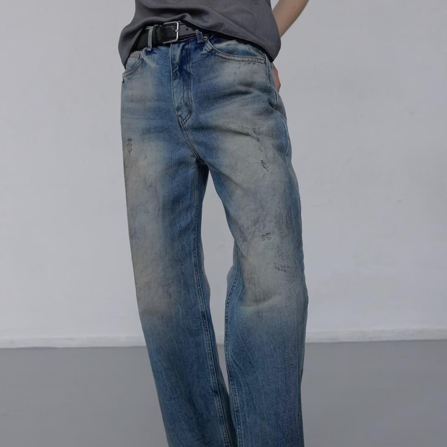[FOUNDATION] Oil Washed Semi-Straight Denim Pants 1