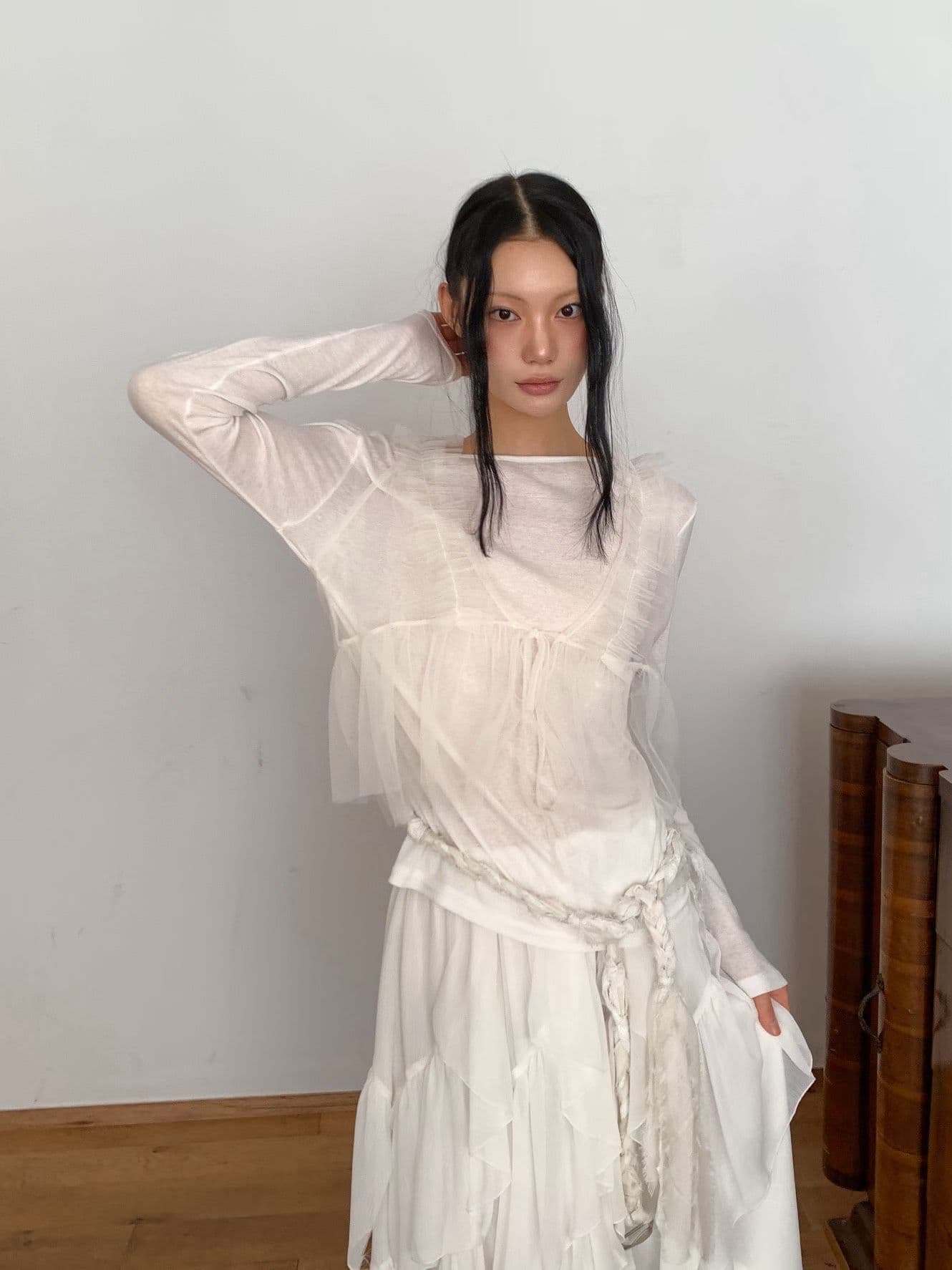 [FOUNDATION] Loose Ruffle Mesh Layered Vest 5