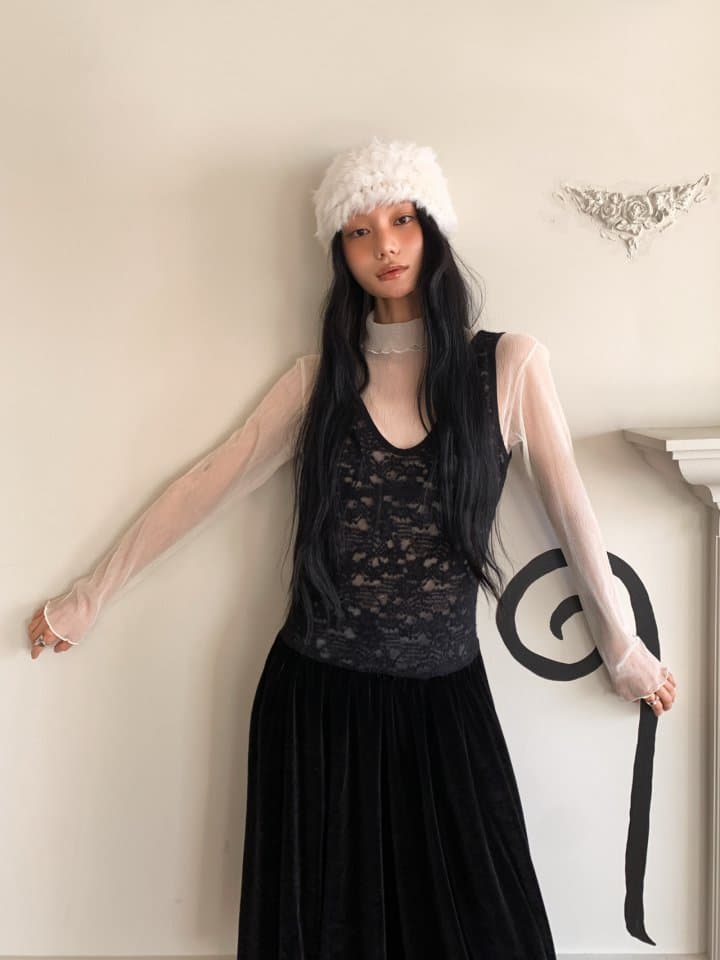 [FOUNDATION] Lace Velvet Balloon Dress 2