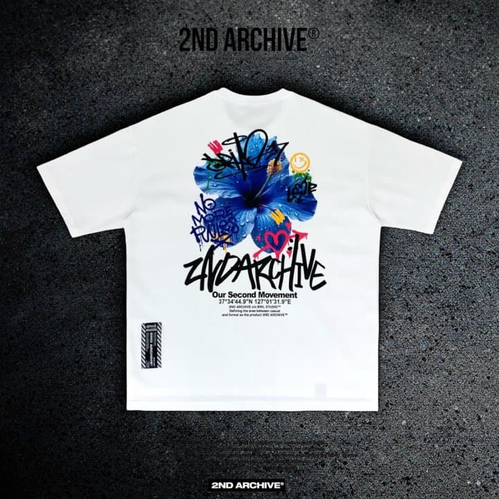 [2ND ARCHIVE] Blue Flower Painting Short Sleeve T-Shirt 9