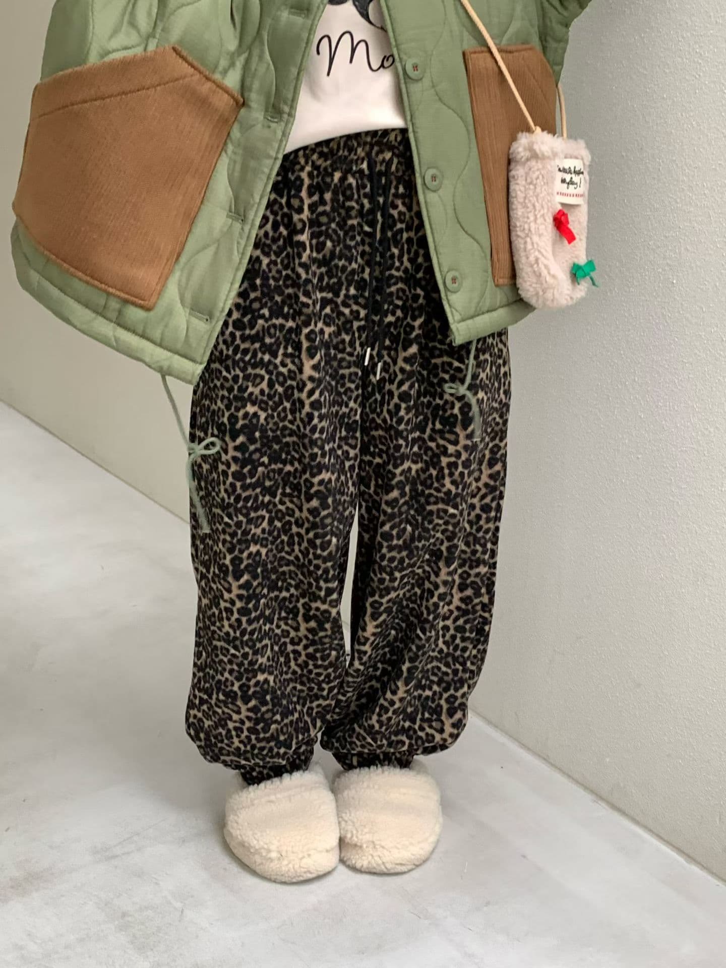 [VENTI] Leopard Fleece Jogger Pants 6