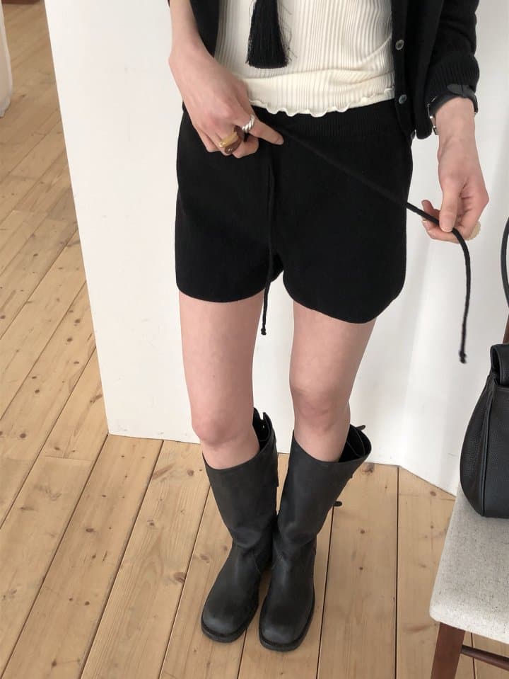 [LE BUTTER] Venue Knit Pants 2