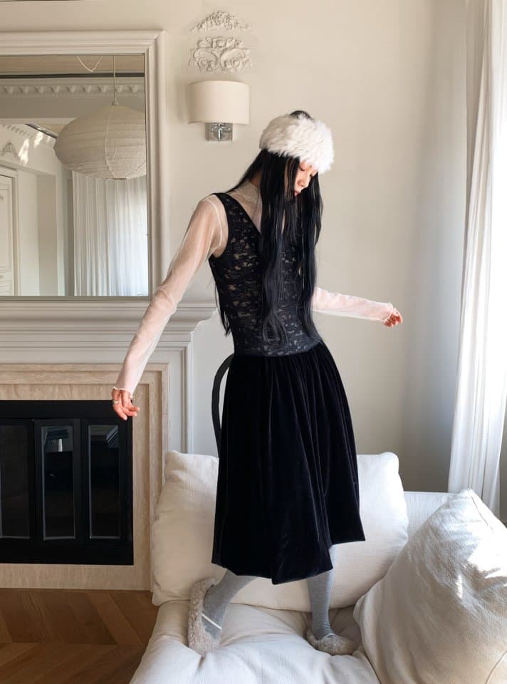 [FOUNDATION] Lace Velvet Balloon Dress 7
