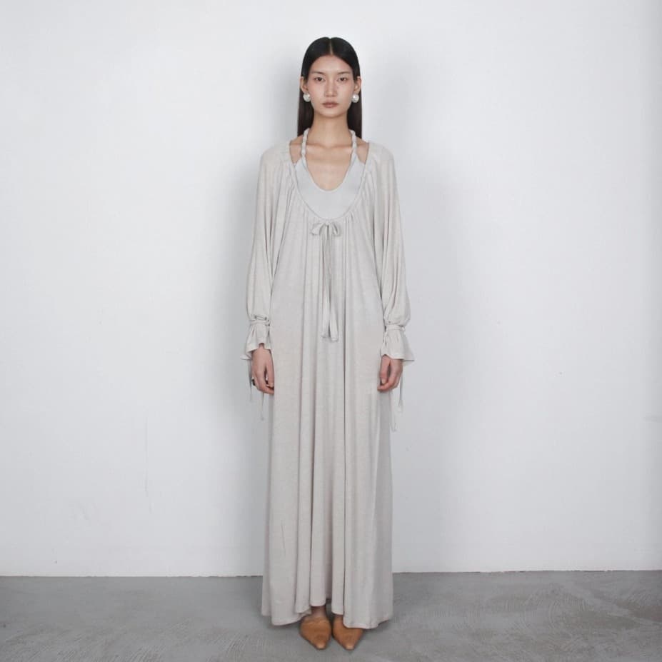 [TEXTURE] Min Open-Back Shirred Dress 1