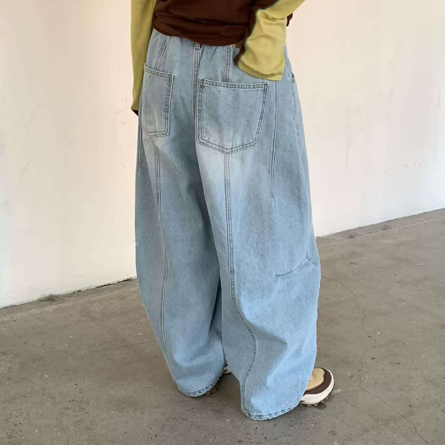 [VENTI] Fade Curve Jeans 1