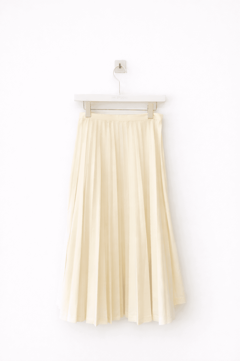[FAV] Pleated Skirt 3
