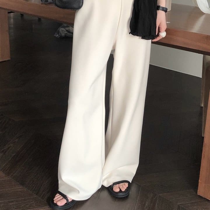[LE BUTTER] New Free Banding Pants 1