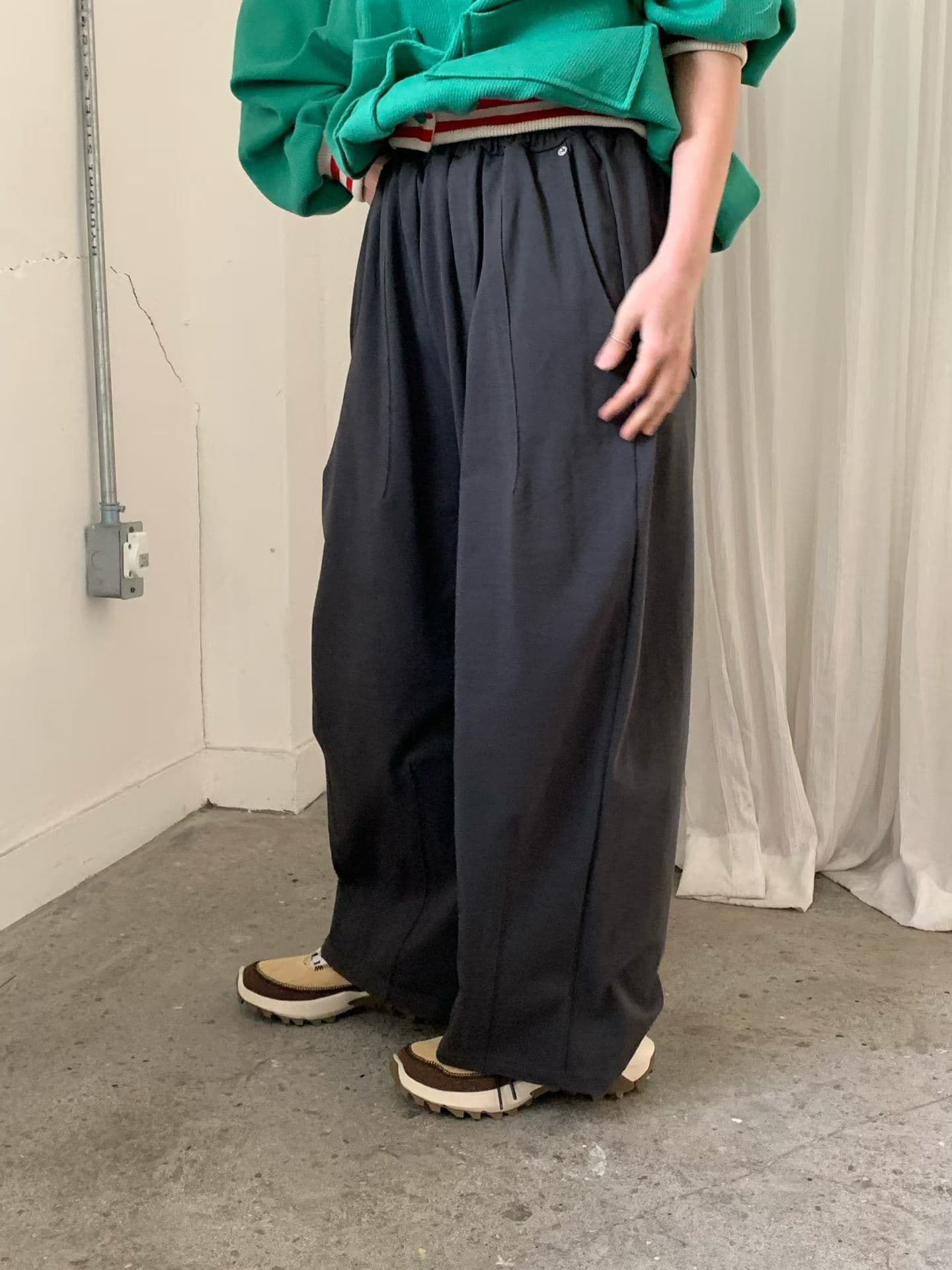 [VENTI] Single Dart Pants 8