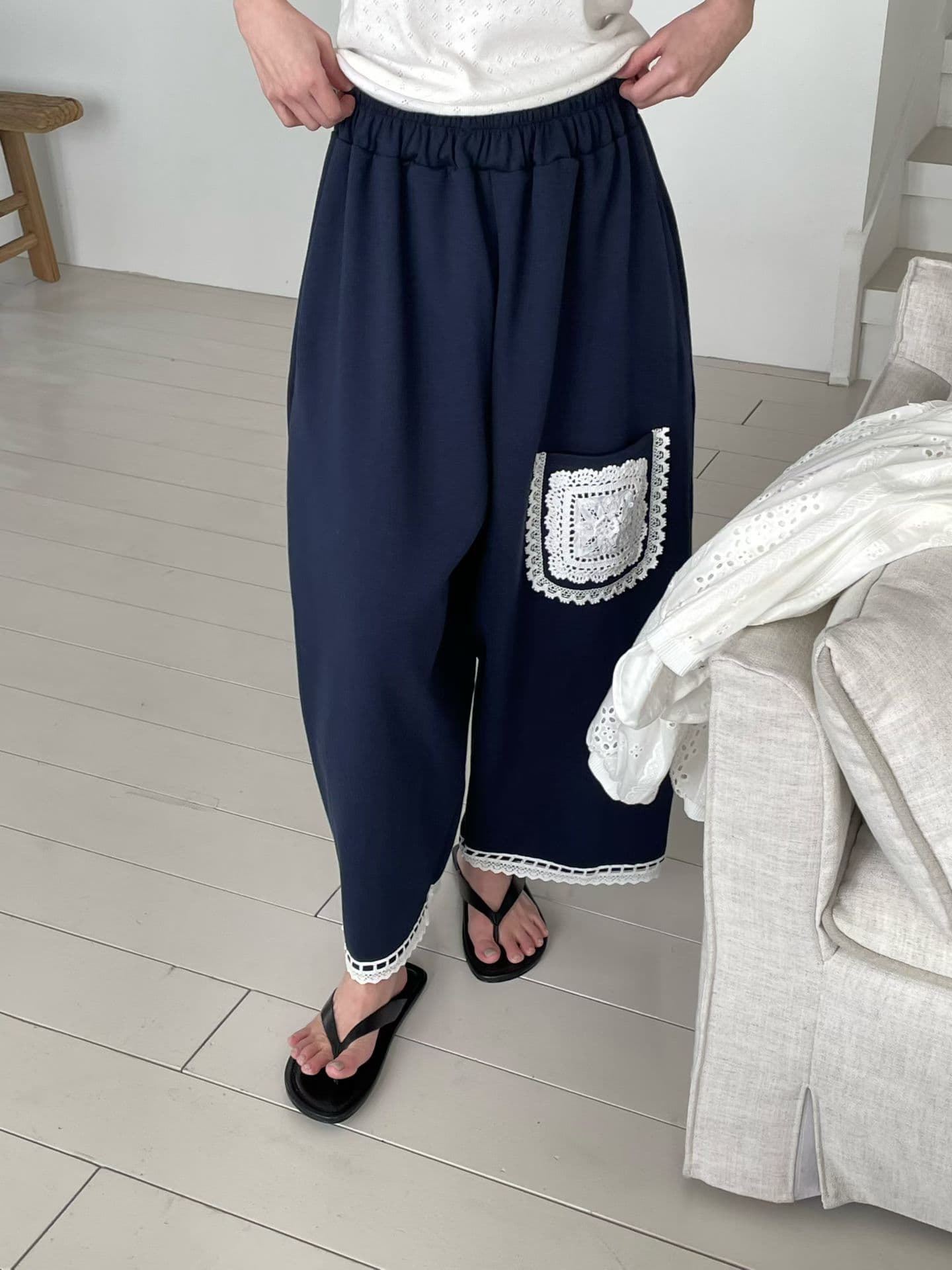[VENTI] Hipper Lace Pants 2