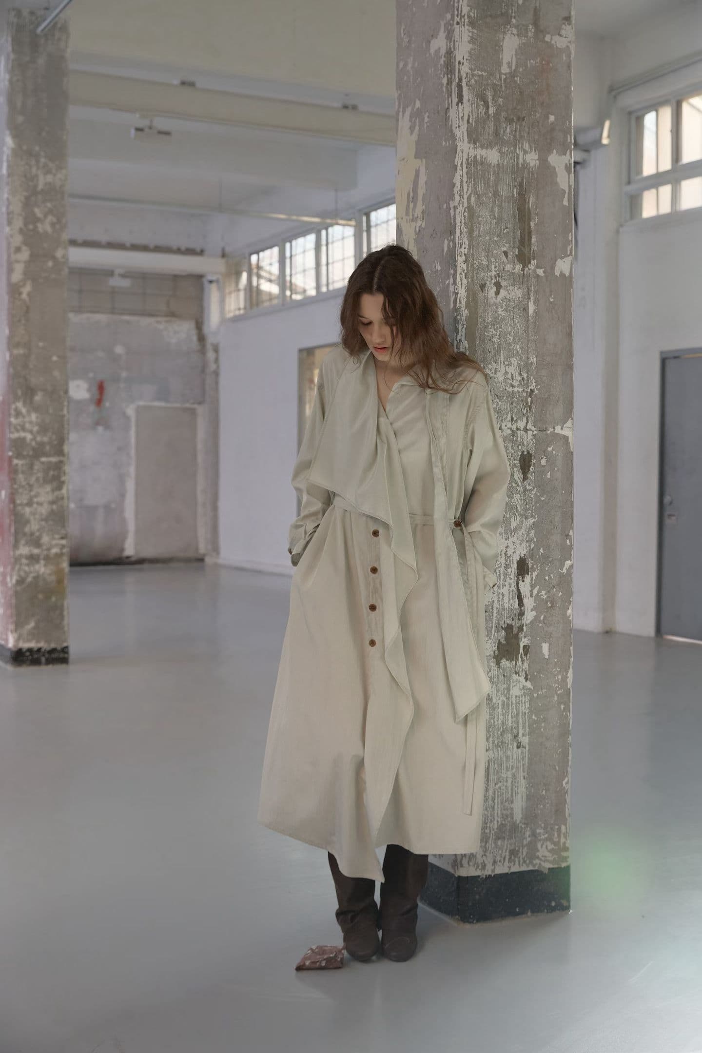 [FOUNDATION] Nailed Muffler Trench Dress 4