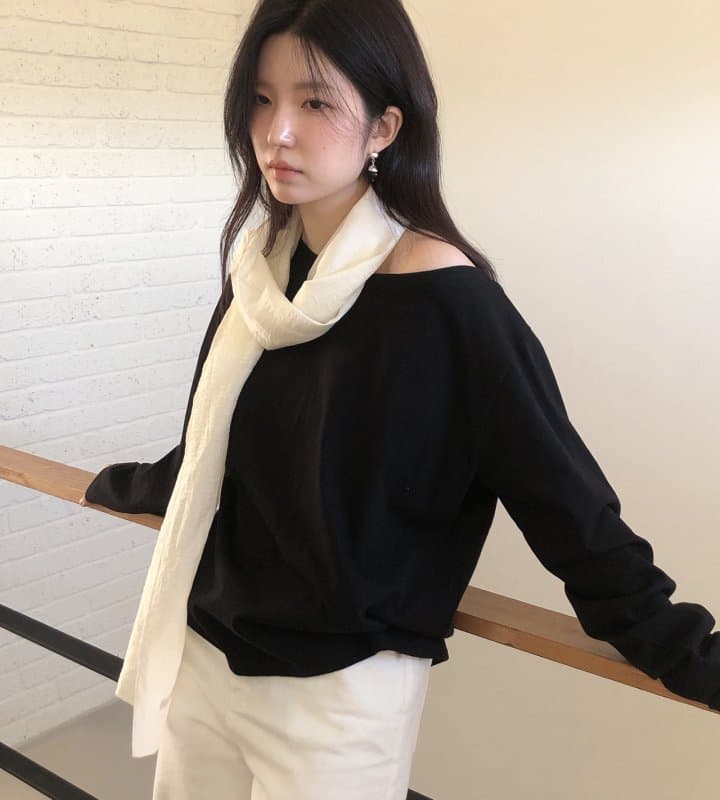 [LE BUTTER] Wide-Neck T-Shirt 5