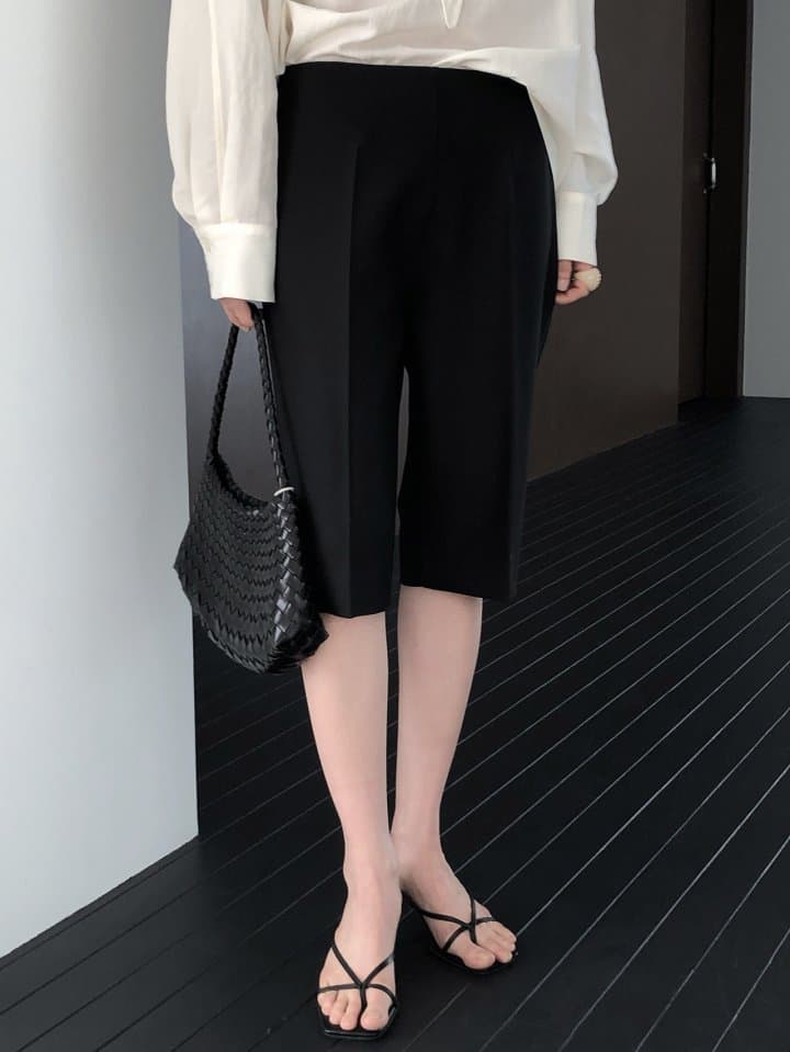 [LE BUTTER] Capri Slacks 5
