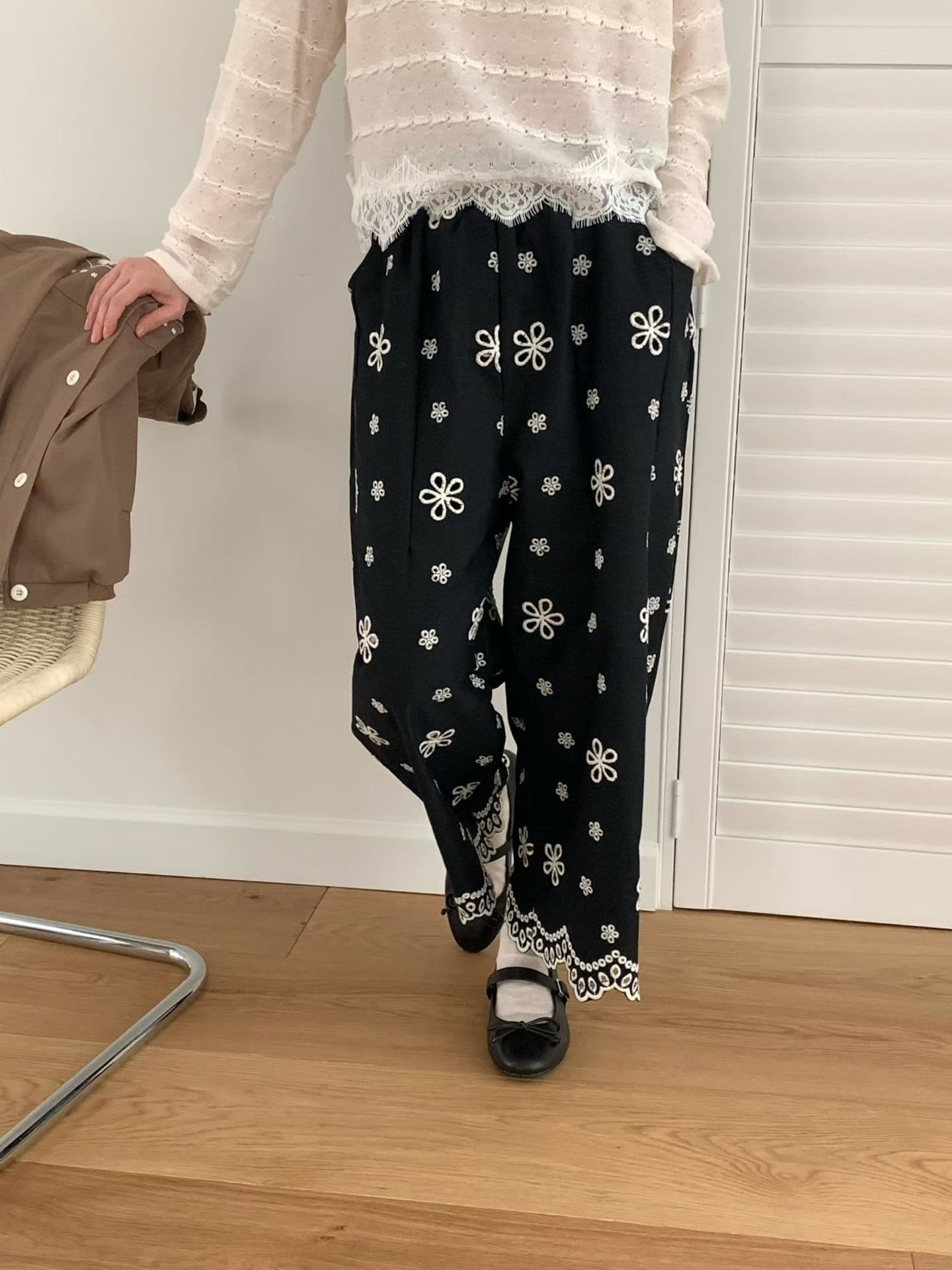 [VENTI] Cult Flower Banding Pants 8