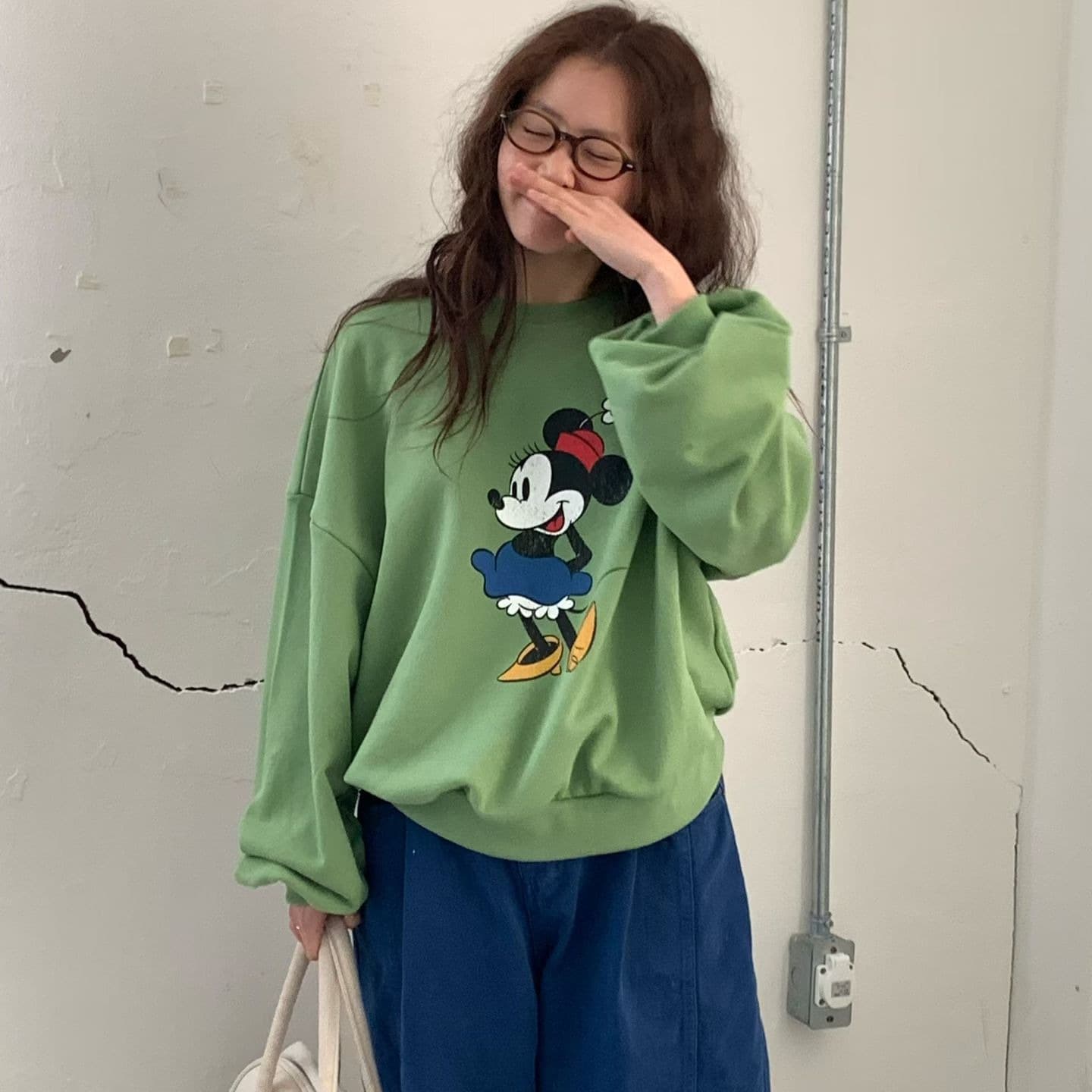 (Official Licensed Disney) [VENTI] Flowerpot Mini Sweatshirt 1