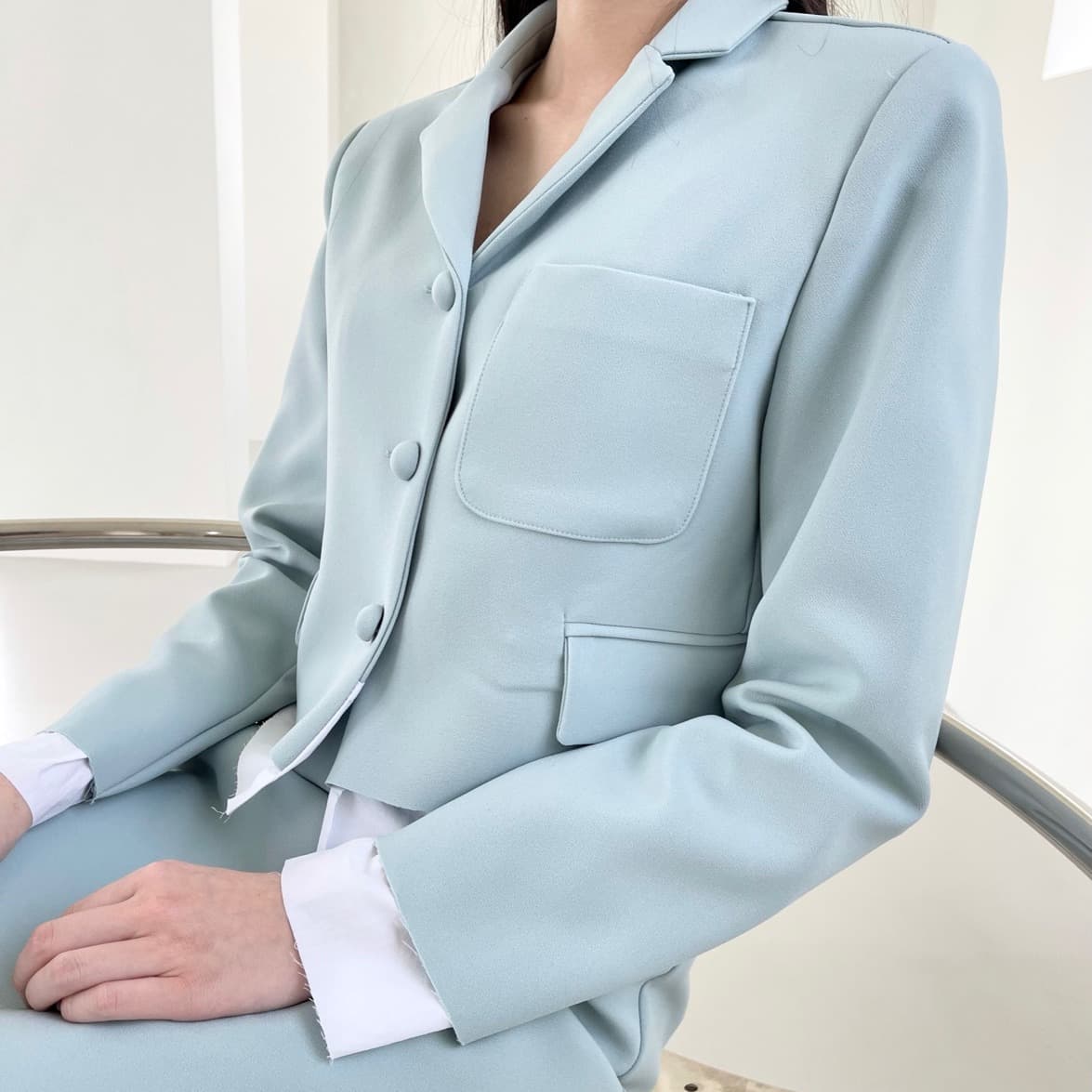 [THE EBONYEYES] Kona Crop Jacket 1