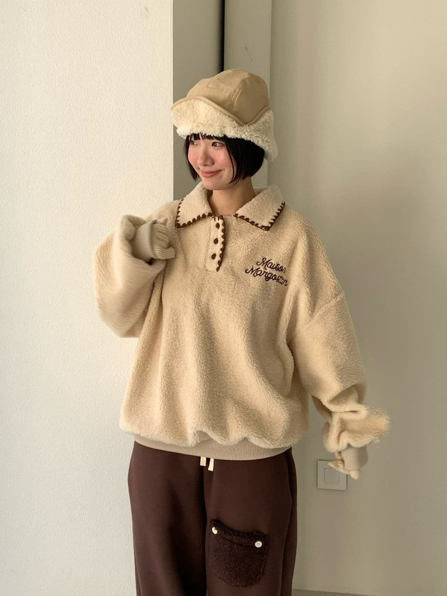 [VENTI] Mellow Collared Sweatshirt 10