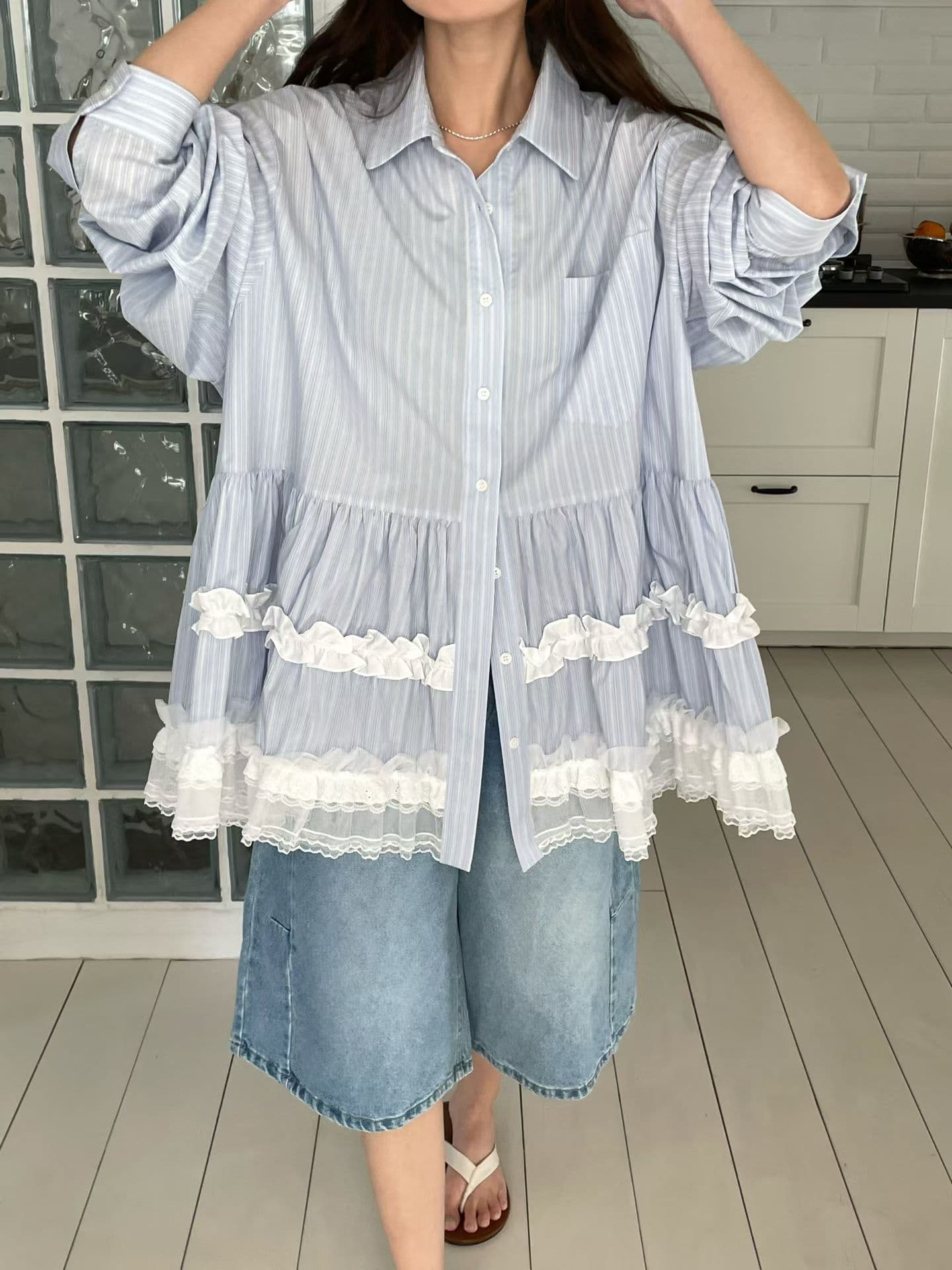 [VENTI] Frill Tiered Lace Shirt 4