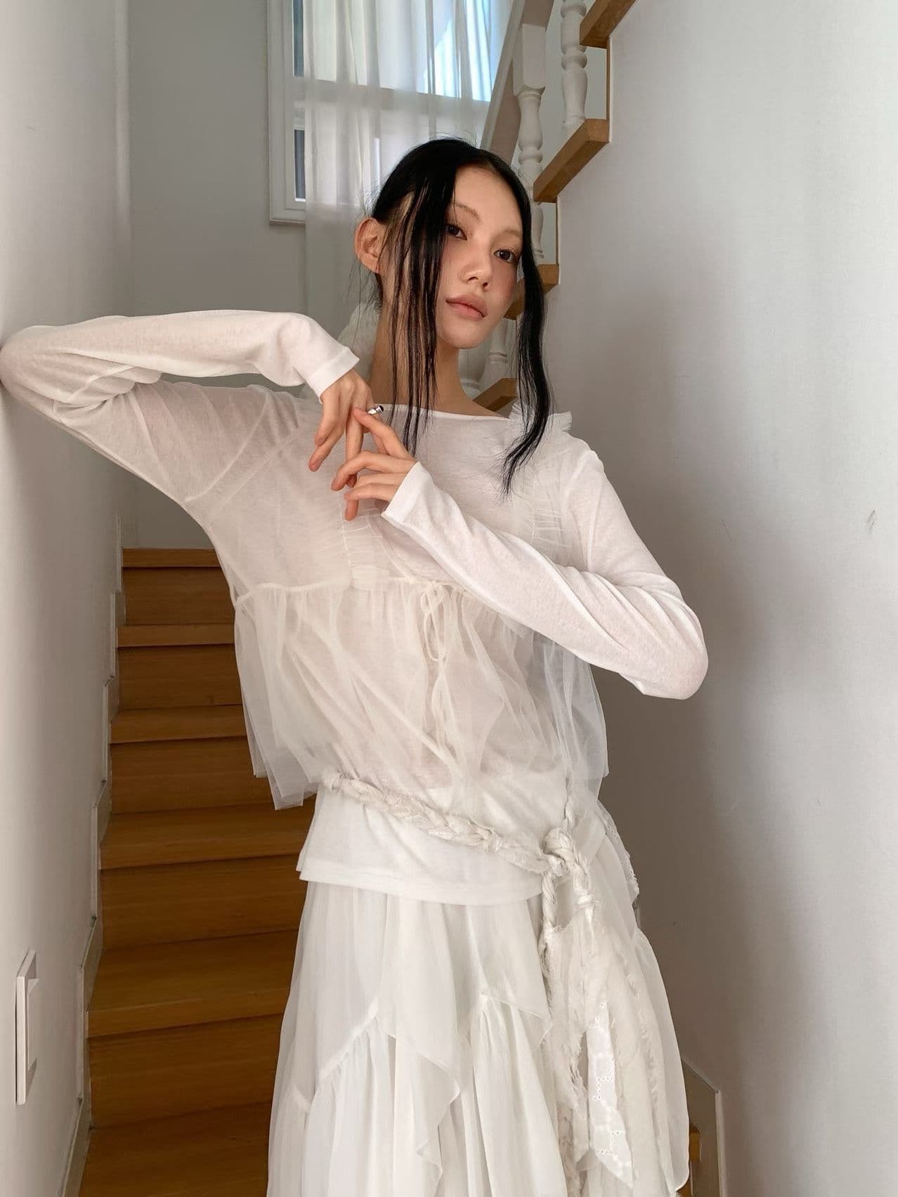 [FOUNDATION] Loose Ruffle Mesh Layered Vest 8
