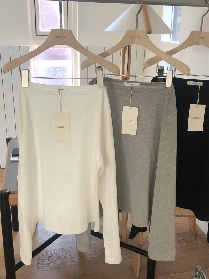 [LE BUTTER] Wide-Neck T-Shirt 8