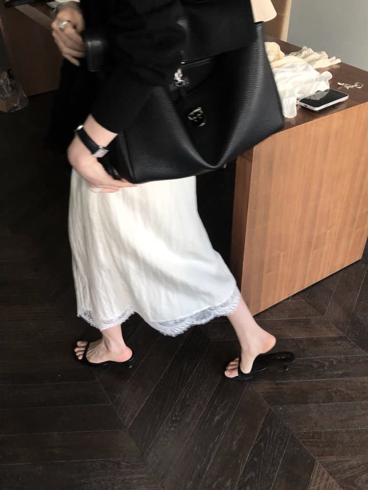 [LE BUTTER] Melbourne Lace Skirt 10