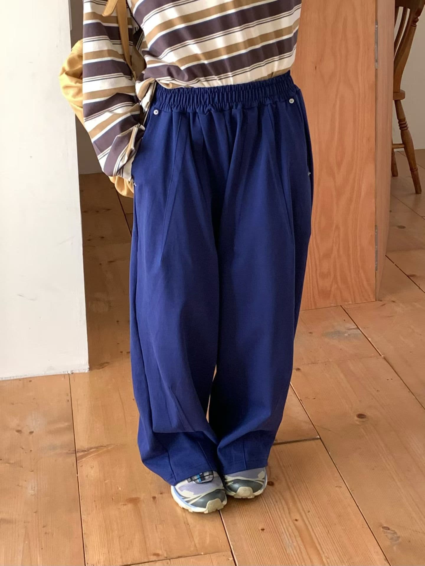 [VENTI] Single Dart Pants 4