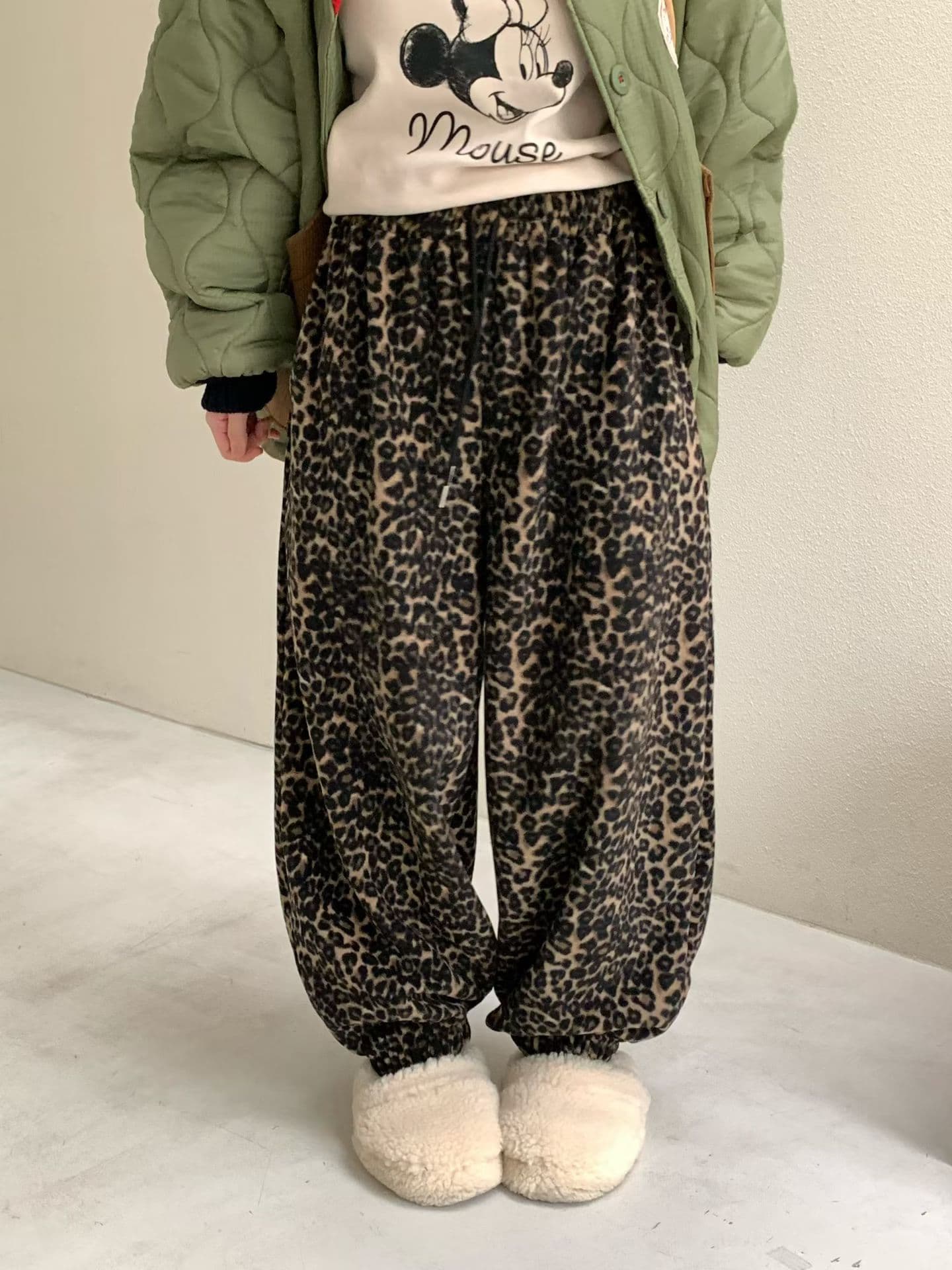 [VENTI] Leopard Fleece Jogger Pants 3