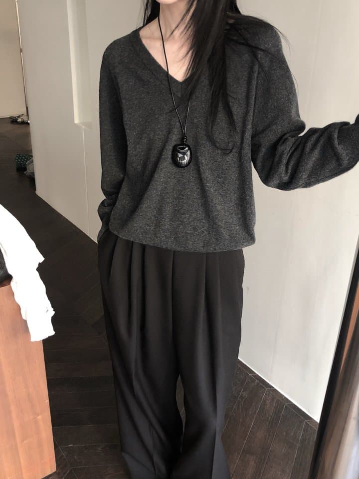 [LE BUTTER] Neuroe V-Neck Knit 10