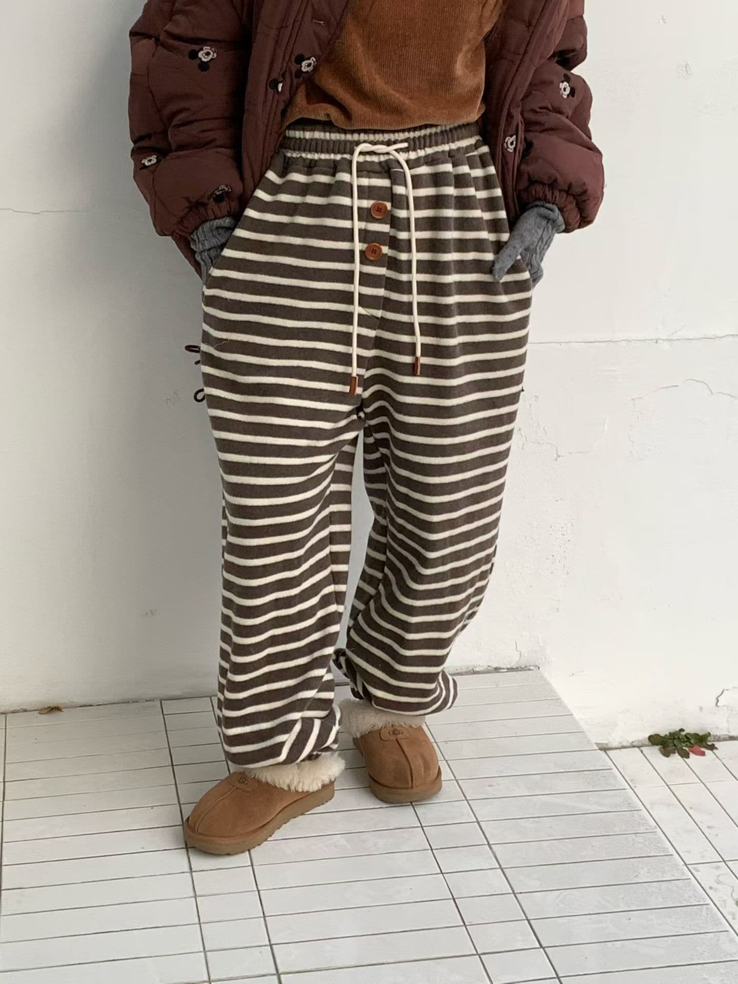 [VENTI] Nube Brushed Striped Jogger Pants 3