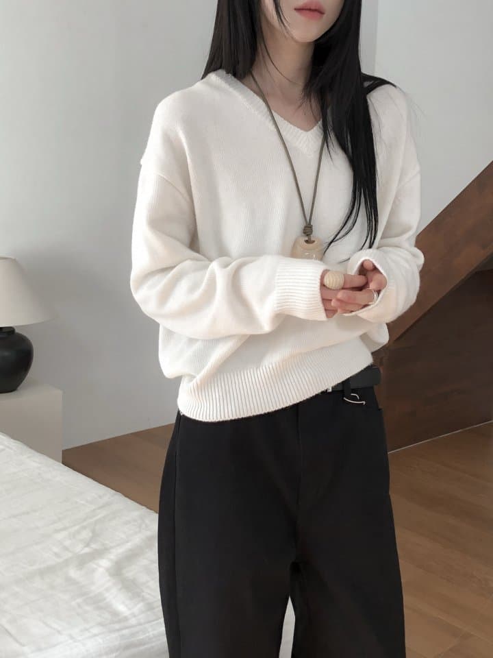 [LE BUTTER] Cashmere V-Neck Knit 8