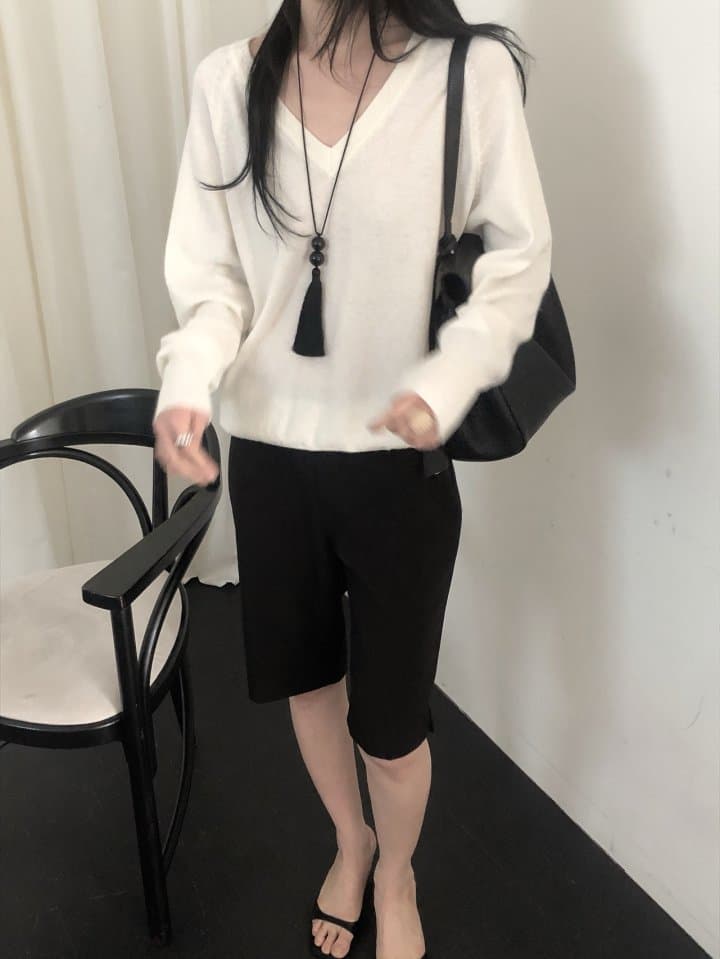 [LE BUTTER] Neuroe V-Neck Knit 2