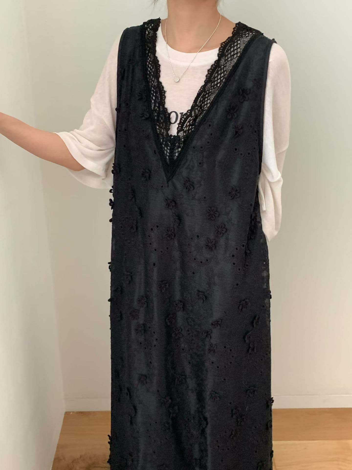[VENTI] Euro Lace Sleeveless Dress 2