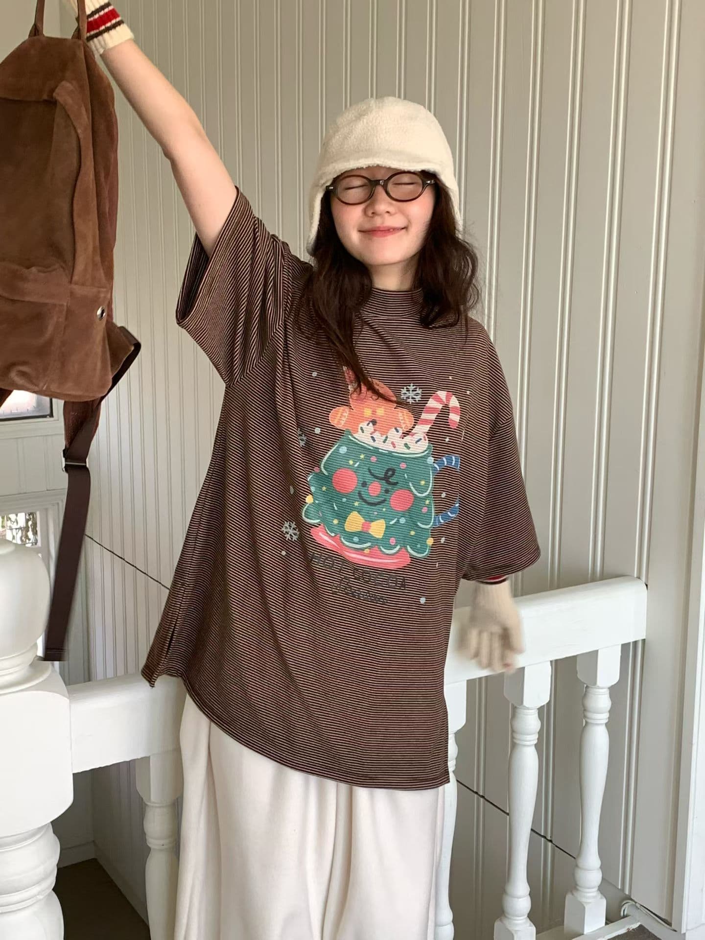 [VENTI] Cookie Man Mock Neck T-Shirt 6