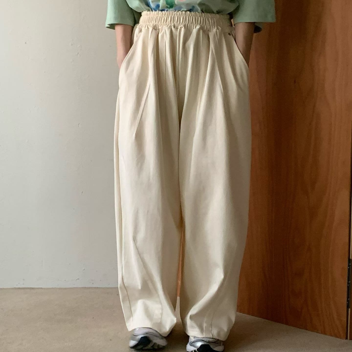 [VENTI] Single Dart Pants 1